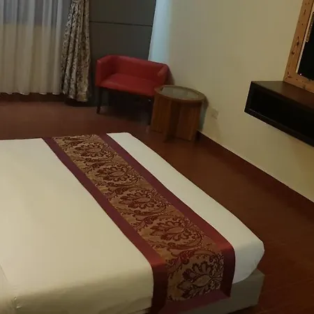 Capital O 89938 Herald Hotel-2